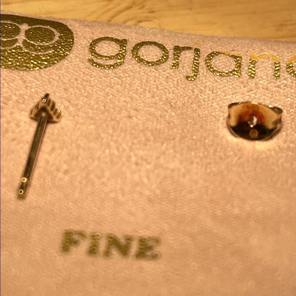 Authentic Gorjana Jolie Diamond Stud - Picture 5 of 8